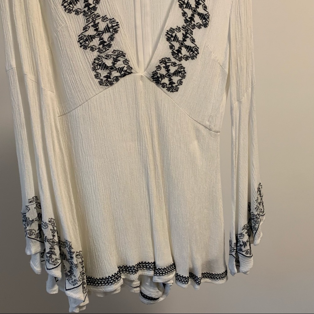LF Rumor Boutique Embroidered Romper - Picture 4 of 6